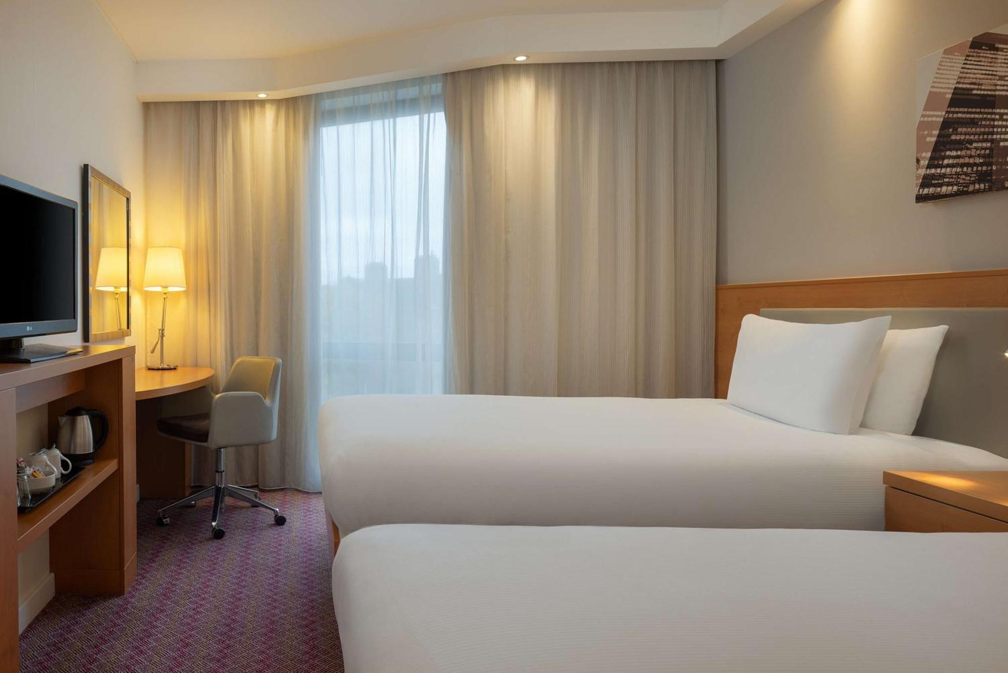 Hampton By Hilton London Waterloo Hotel Екстериор снимка